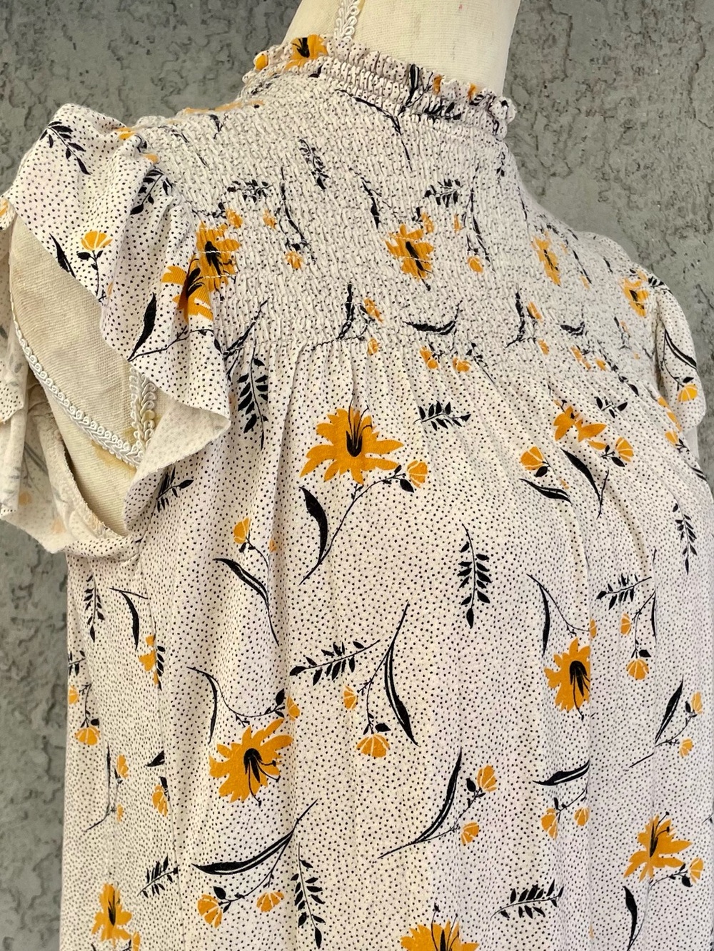 Rewind Top Smocked High Neck Blouse Flutter Sleeve Womens size Small - Picture 5 of 11